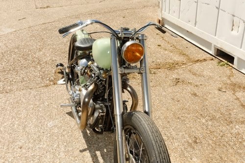 1949 Triumph T100/650 Thunderbird ‘Bobber’ zum Verkauf (Bild 44 von 110)
