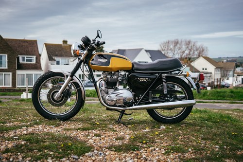 1987 Triumph Tiger 750 (TR7V “Les Harris”) For Sale (picture 2 of 121)