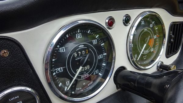 1964 Triumph TR4 ‘Surrey Top’ For Sale (picture :index of 79)