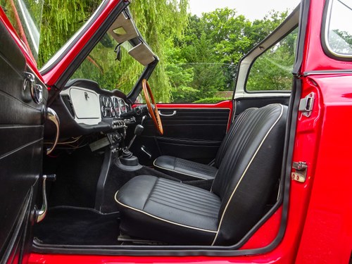 1964 Triumph TR4 ‘Surrey Top’ For Sale (picture 46 of 169)