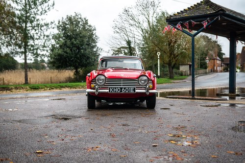 1967 Triumph TR4A Te koop (foto 40 van 171)