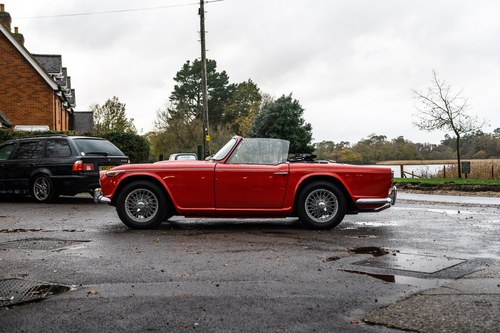 1967 Triumph TR4A Te koop (foto 4 van 171)
