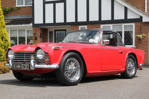 1966 Triumph TR4A For Sale (picture 13 of 157)
