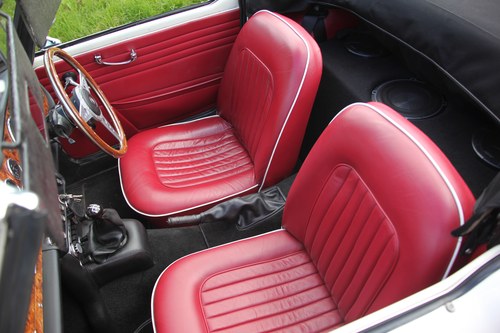 1967 Triumph TR4A IRS For Sale (picture 38 of 92)