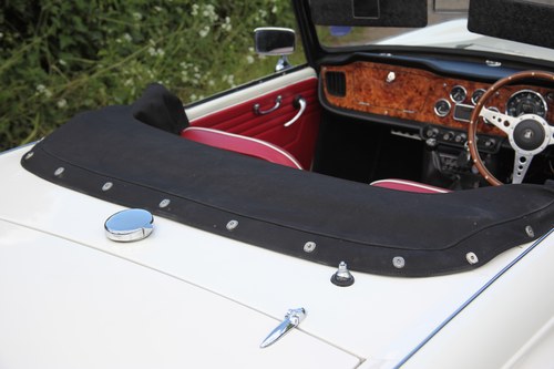 1967 Triumph TR4A IRS For Sale (picture 39 of 92)