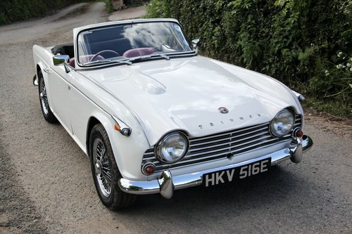 1967 Triumph TR4A IRS For Sale (picture 3 of 92)