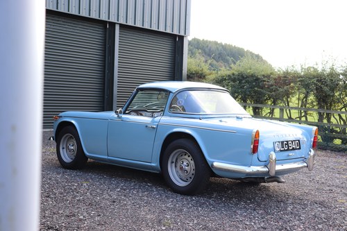 1966 Triumph TR4A Te koop (foto 19 van 145)