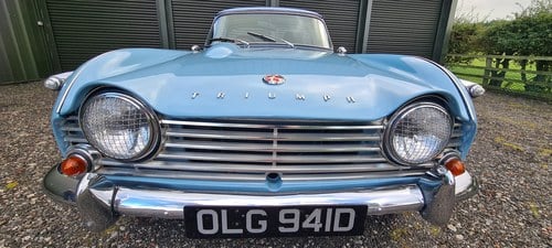 1966 Triumph TR4A Te koop (foto 85 van 145)