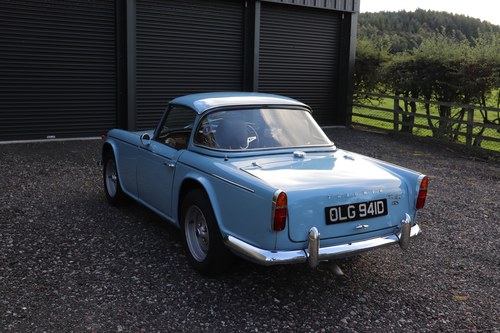 1966 Triumph TR4A Te koop (foto 18 van 145)