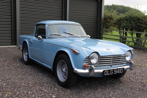 1966 Triumph TR4A Te koop (foto 31 van 145)