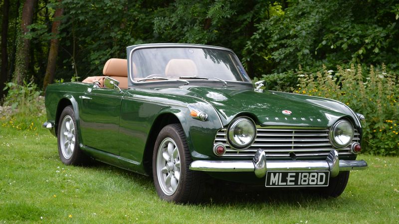 1966 Triumph TR4A IRS For Sale (picture 1 of 59)