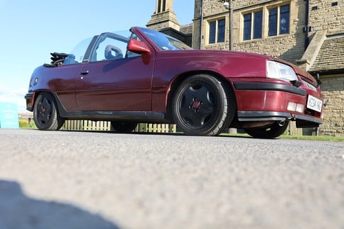 NO RESERVE - 1991 Vauxhall Astra GTE Convertible In vendita (immagine 10 di 64)