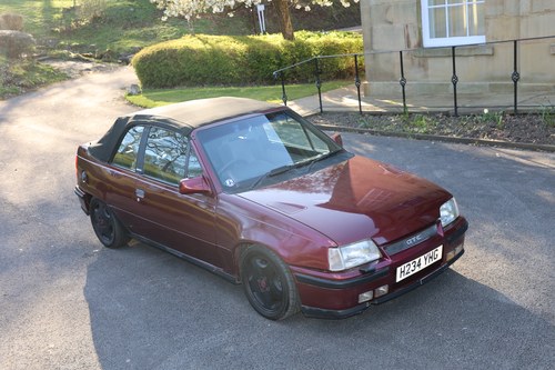 NO RESERVE - 1991 Vauxhall Astra GTE Convertible In vendita (immagine 17 di 64)