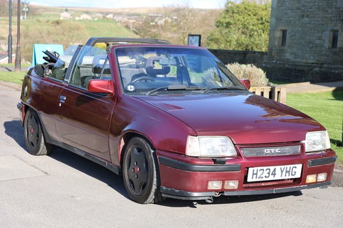 NO RESERVE - 1991 Vauxhall Astra GTE Convertible In vendita (immagine 2 di 64)