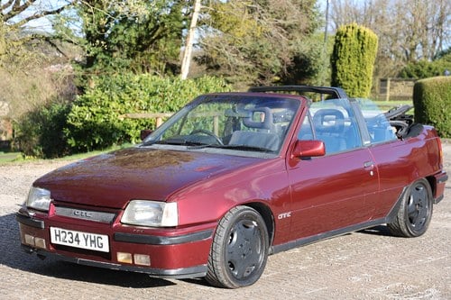 NO RESERVE - 1991 Vauxhall Astra GTE Convertible In vendita (immagine 3 di 64)