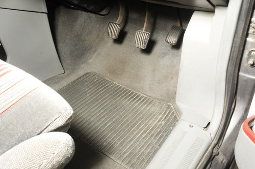 1989 Vauxhall Astra GTE convertible zum Verkauf (Bild 98 von 214)