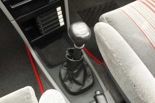 1989 Vauxhall Astra GTE convertible zum Verkauf (Bild 91 von 214)