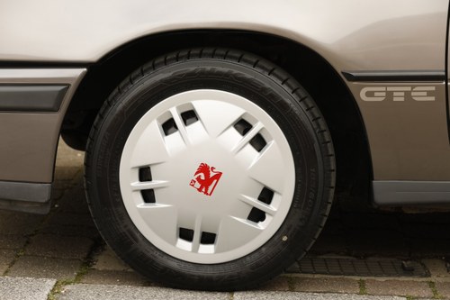 1989 Vauxhall Astra GTE convertible zum Verkauf (Bild 49 von 214)