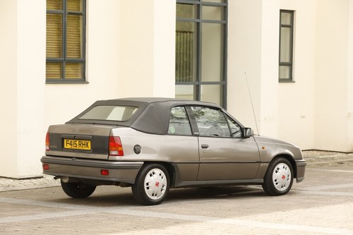 1989 Vauxhall Astra GTE convertible zum Verkauf (Bild 23 von 214)