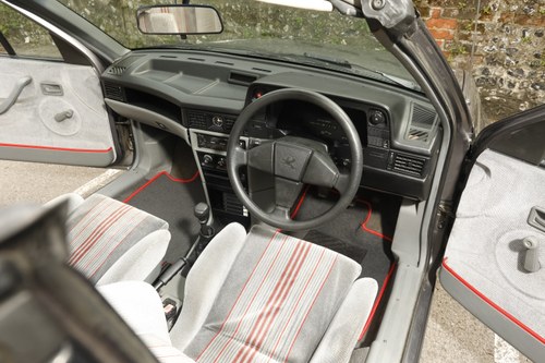 1989 Vauxhall Astra GTE convertible zum Verkauf (Bild 79 von 214)