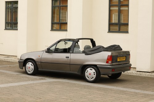 1989 Vauxhall Astra GTE convertible zum Verkauf (Bild 3 von 214)