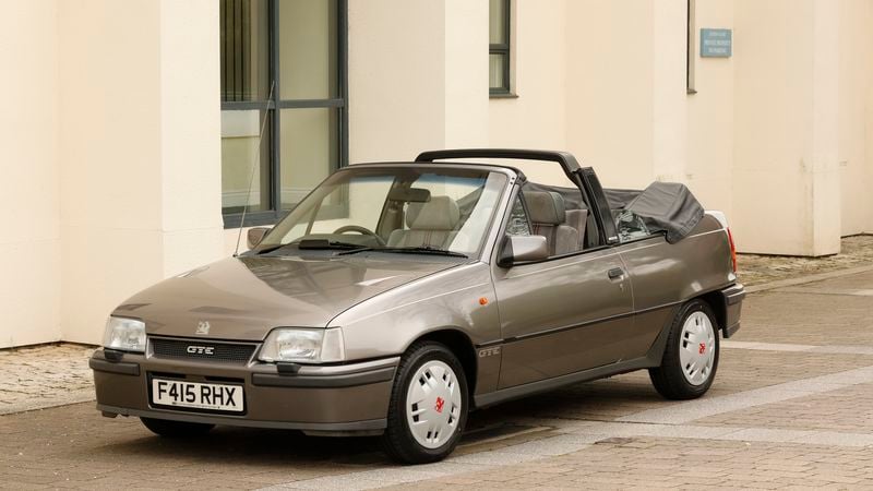 1989 Vauxhall Astra GTE convertible For Sale (picture 1 of 214)