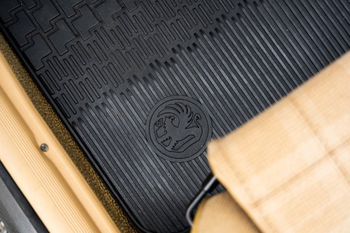 1983 Vauxhall Cavalier MK2 SRI For Sale (picture 47 of 135)