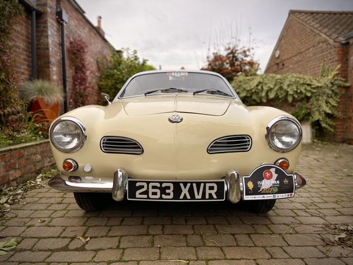 1961 Volkswagen Karmann Ghia zum Verkauf (Bild 14 von 162)