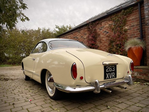 1961 Volkswagen Karmann Ghia zum Verkauf (Bild 22 von 162)