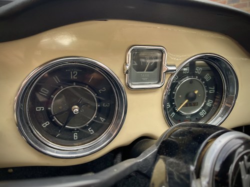 1961 Volkswagen Karmann Ghia zum Verkauf (Bild 56 von 162)