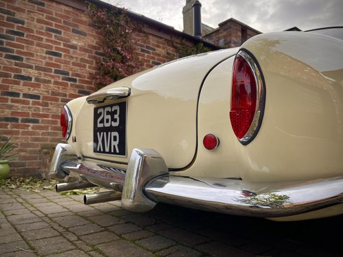 1961 Volkswagen Karmann Ghia zum Verkauf (Bild 95 von 162)