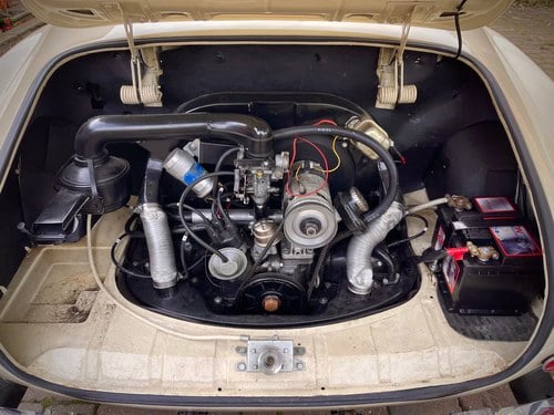 1961 Volkswagen Karmann Ghia zum Verkauf (Bild 123 von 162)