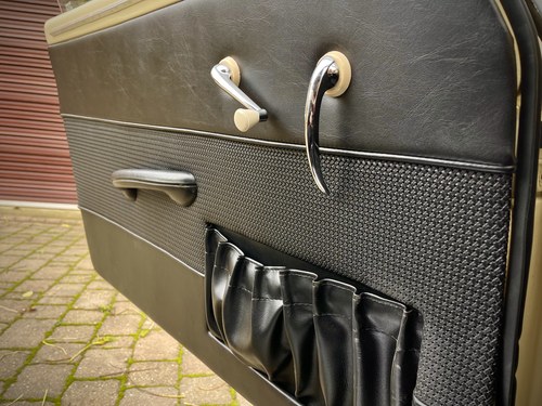 1961 Volkswagen Karmann Ghia zum Verkauf (Bild 66 von 162)