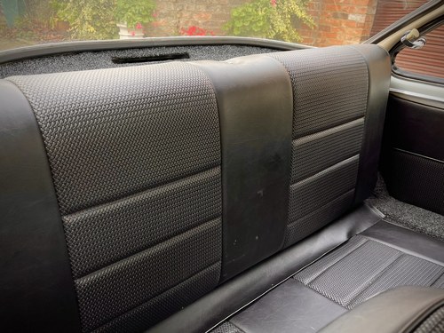 1961 Volkswagen Karmann Ghia zum Verkauf (Bild 72 von 162)