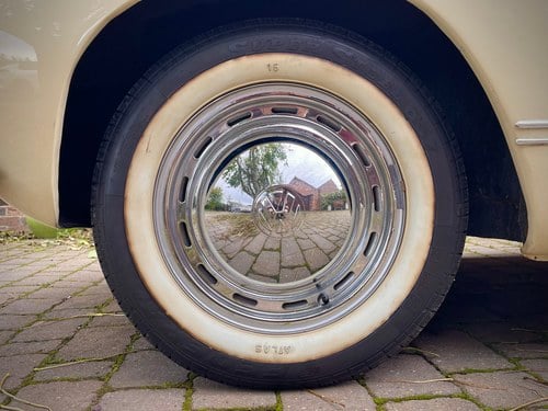 1961 Volkswagen Karmann Ghia zum Verkauf (Bild 35 von 162)