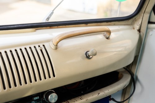 1964 Volkswagen Type 2 Splitscreen Camper In vendita (immagine 42 di 262)