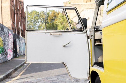 1964 Volkswagen Type 2 Splitscreen Camper In vendita (immagine 52 di 262)