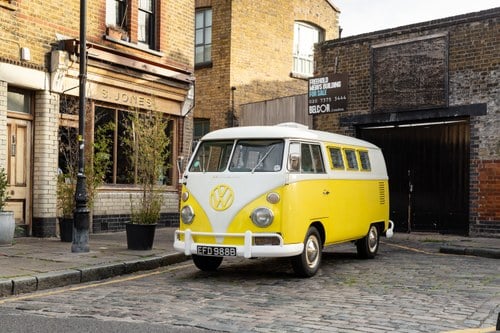 1964 Volkswagen Type 2 Splitscreen Camper In vendita (immagine 17 di 262)