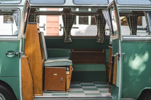 1964 Volkswagen Splitscreen 21 Window Samba Deluxe In vendita (immagine 23 di 148)