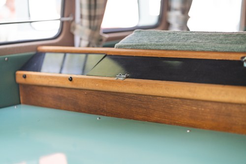 1964 Volkswagen Splitscreen 21 Window Samba Deluxe In vendita (immagine 57 di 148)