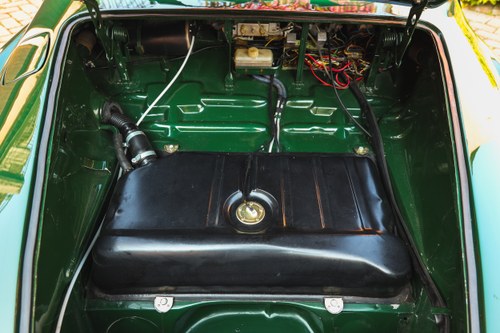 1974 Volkswagen Karmann Ghia 1600 Cabriolet Te koop (foto 73 van 167)