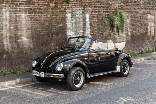 1975 Volkswagen Beetle Karmann Convertible zum Verkauf (Bild 27 von 198)