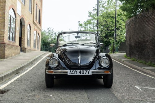 1975 Volkswagen Beetle Karmann Convertible zum Verkauf (Bild 1 von 198)