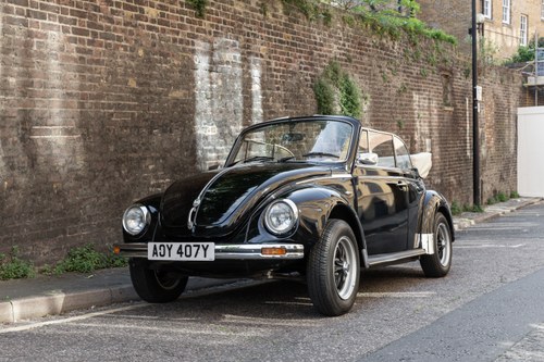 1975 Volkswagen Beetle Karmann Convertible zum Verkauf (Bild 30 von 198)