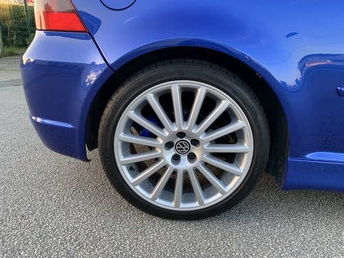 2003 Volkswagen Golf R32 Te koop (foto 46 van 102)