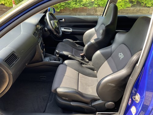 2003 Volkswagen Golf R32 Te koop (foto 57 van 102)