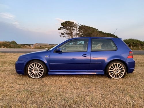 2003 Volkswagen Golf R32 Te koop (foto 23 van 102)