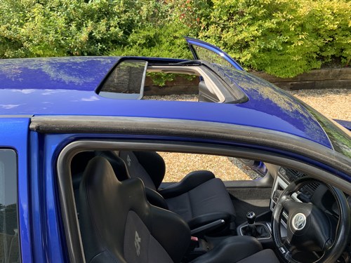 2003 Volkswagen Golf R32 Te koop (foto 76 van 102)