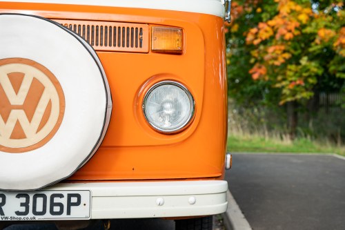 1976 Volkswagen T2 Bay Window Campervan In vendita (immagine 100 di 152)