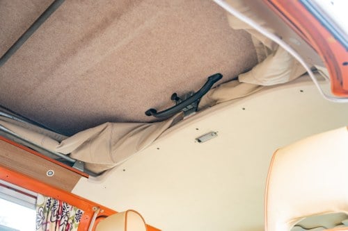 1976 Volkswagen T2 Bay Window Campervan In vendita (immagine 31 di 152)